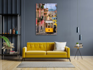 Wandbild | Historische gelbe Straßenbahn in Lissabon