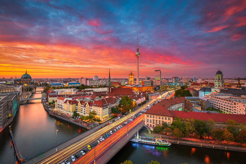 Skyline von Berlin zum Sonnenuntergang