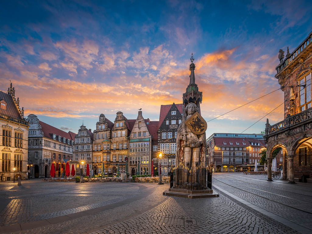 Marktplatz und die Roland-Statue in Bremen
