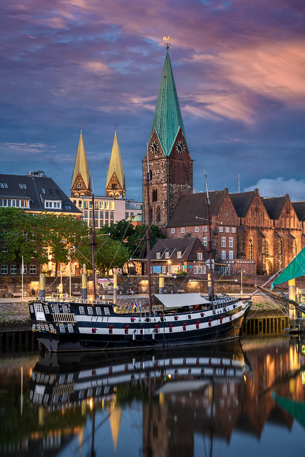 Abends in der historischen Stadt von Bremen