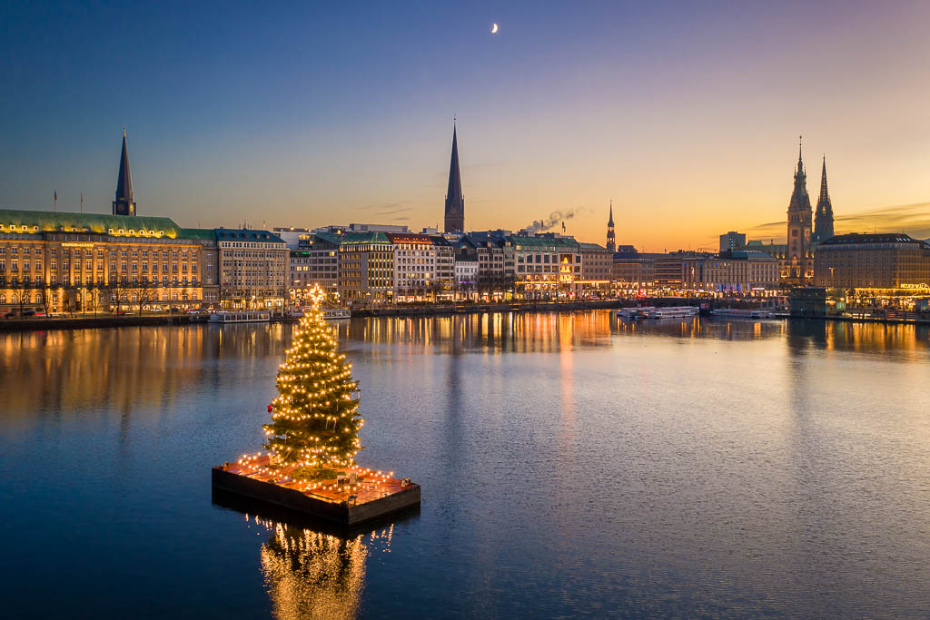 Skyline of Hamburg with Christmas tree