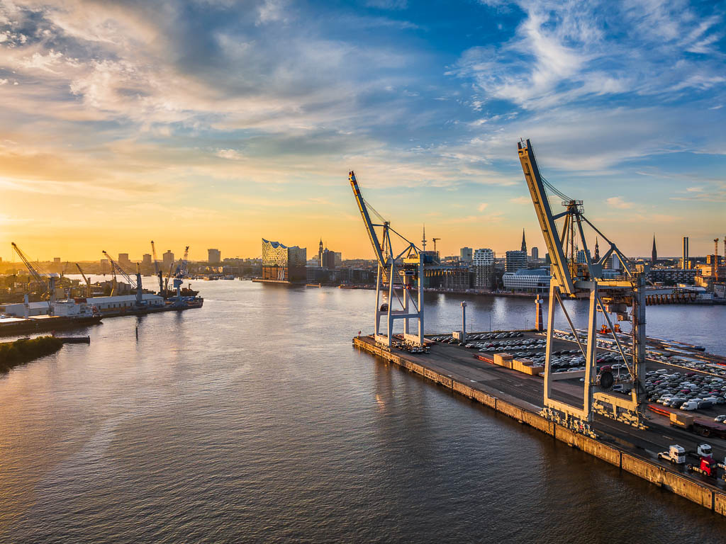 Container terminal in the port of Hamburg