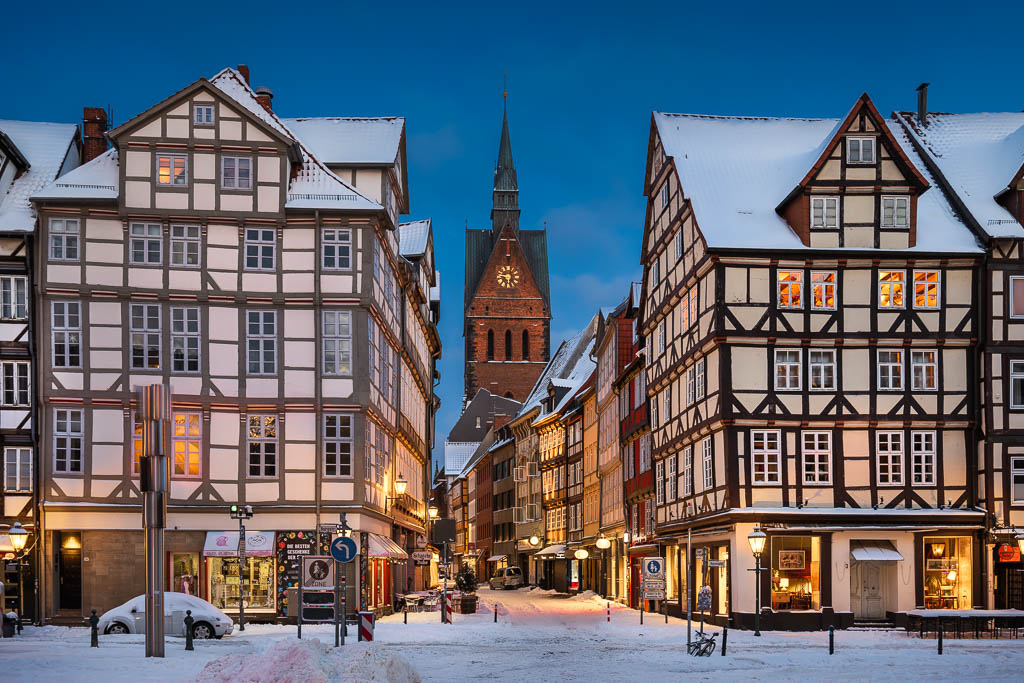 Marktkirche and old town of Hannover in winter