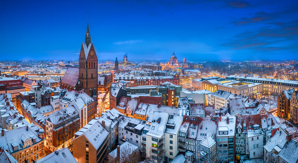 Winterliche Skyline von Hannover