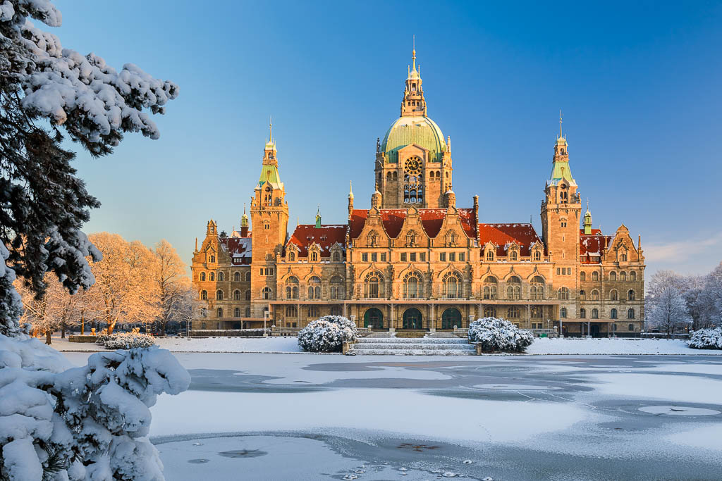 Rathaus von Hannover im Winter