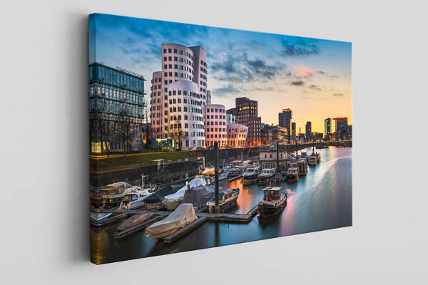 Canvas - Medienhafen in Dusseldorf at sunset