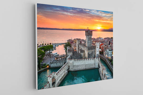 Canvas - Scaliger Castle in Sirmione on Lake Garda